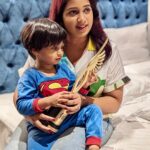 Shreya Ghoshal Instagram – My superman holding the @iifa 😍♥️

Caption this better.. ♥️