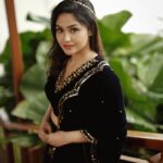 Shritha Sivadas Instagram – Mua @jo_makeup_artist
Photography @kunjippaaru
Costume @prakrithi_by_ramya
Styling @stylestoriesbypriyanka
Videography @_shutter__bug
@yedukrishnan._
Jewellery @meralda.jewels
Camera Assiatant @kedarhist_
Location @crowneplazakochi Crowne Plaza Kochi