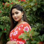 Shritha Sivadas Instagram – Coz pink is always in season 
#desipink #barbiepink #pink 

Mua @jo_makeup_artist
Photography @kunjippaaru
Styling @stylestoriesbypriyanka

Camera Assiatant @kedarhist_
Location @crowneplazakochi