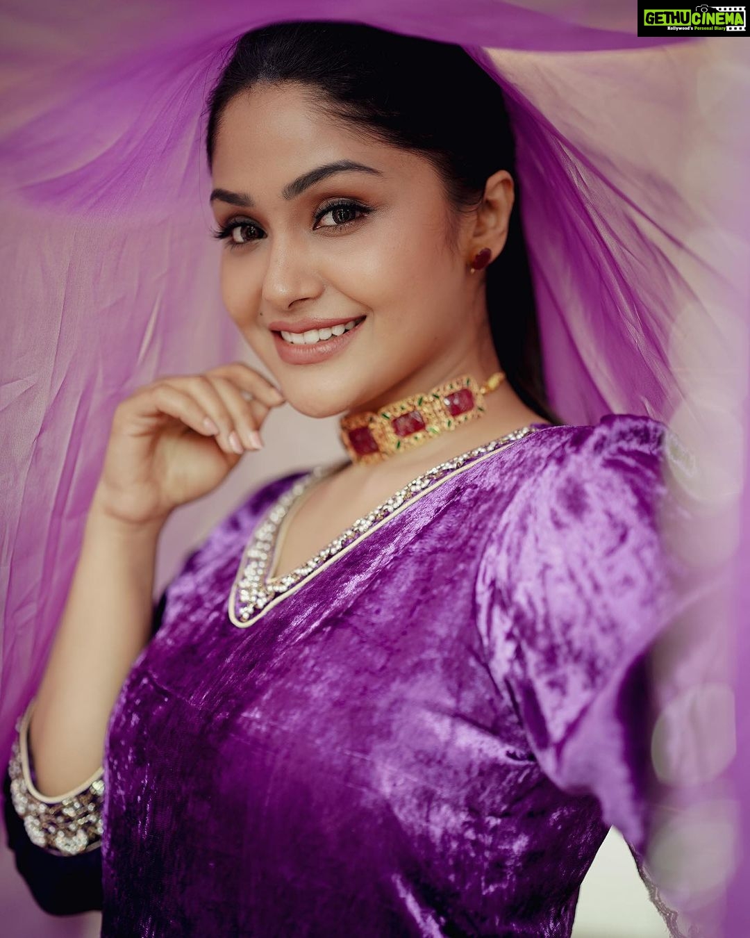 Shritha Sivadas Instagram - πππ πΈ : @kunjippaaru MUAH: @jo_makeup_artist Styling: @stylestoriesbypriyanka Outfit : @calico__boutique Jewellery: @meralda.jewels #instagram #instagood #instadaily #purple #purplelove #photooftheday #photo #photography