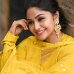 Shritha Sivadas Instagram - 🌼🌼🌼 📸 @_shutter__bug @yedukrishnan._ MUAH: @jo_makeup_artist Styling @stylestoriesbypriyanka #instagood #instadaily #instagram #yellow #photoshoot #photo #photography #fashionista #styling #makeupartist