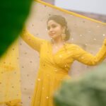 Shritha Sivadas Instagram – 🌼🌼🌼
📸 @_shutter__bug @yedukrishnan._ 
MUAH: @jo_makeup_artist 
Styling @stylestoriesbypriyanka 

 

#instagood #instadaily #instagram #yellow #photoshoot #photo #photography #fashionista #styling #makeupartist