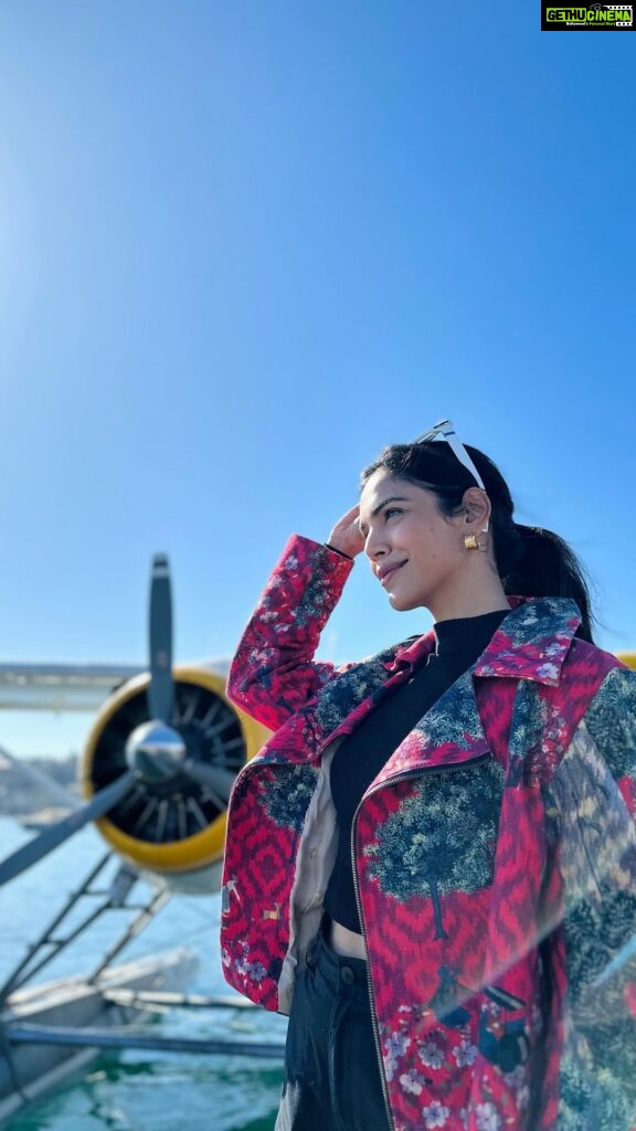 Shriya Pilgaonkar Instagram - Beautiful day of many firsts ! Thank you for this unique experience @sydneyoystertours & @sydney_seaplanes . My first time on a seaplane and the views were just gorgeous. It was on Masterchef Australia that I first heard about oyster shucking . Very cool experience to be in the water in our waders and learn all about it ! Also got to try some fresh oysters 🦪 @sydney @australia #SeeAustralia #oysters #Oysterfarming #oustershucking #Ausisvacay #seaplane Sydney, Australia