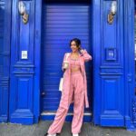 Shriya Pilgaonkar Instagram - Not me making electric blue my whole personality 💙 Sydney, Australia