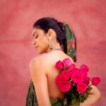 Shriya Pilgaonkar Instagram – 🌺
 #ShriyaXTorani
Wearing @toraniofficial
Photo & film courtesy @filambyatg 
Hair @ranthlei_maria @bkcad
Make up @rawat_anita13