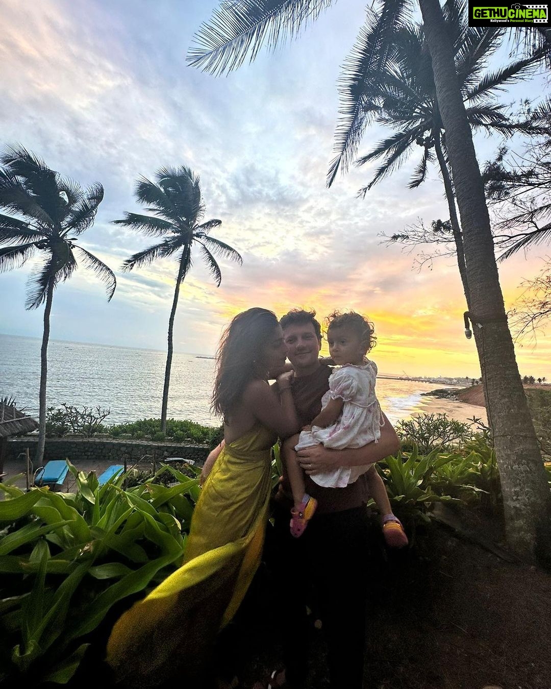 Shriya Saran Instagram - Thank you for an amazing birthday @niraamayawellnessretreats @gtholidays.in Memories made for life