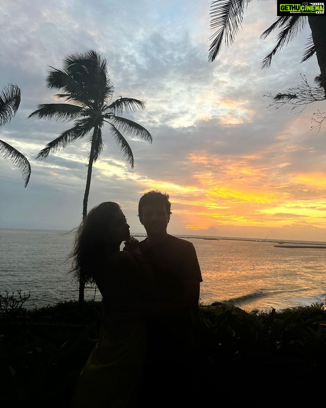 Shriya Saran Instagram - Thank you for an amazing birthday @niraamayawellnessretreats @gtholidays.in Memories made for life