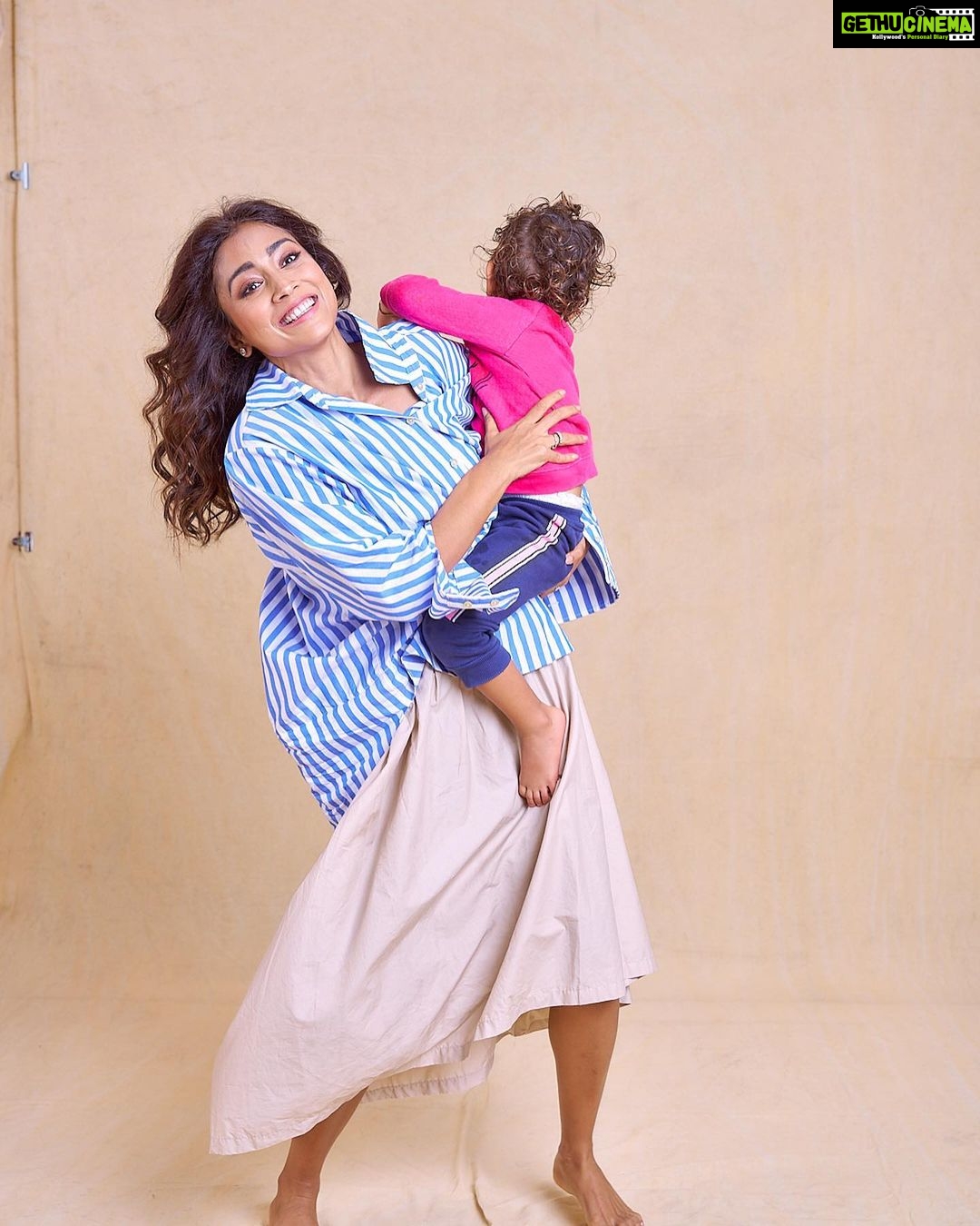 Shriya Saran Instagram - My world , Grateful Shot by @akshay_26