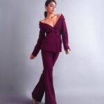Shriya Saran Instagram - Outfit: @premyabymanishii Jewellery: @e3kjewelry @ishhaara @ascend.rohank Styled by: @sukritigrover Styling Team: @vanigupta.23 @jivikasetpal Styling Intern: @mahek_gada Photographer : @akshay_26 Make up @makeupbymahendra7 This was such a last min look . Thank you @sukritigrover for helping me with this outfit for @middayindia event. . On a rainy Saturday morning poor @vanigupta.23 managed to get this outfit fixed for me …. Thank you to the entire team for being there for me .