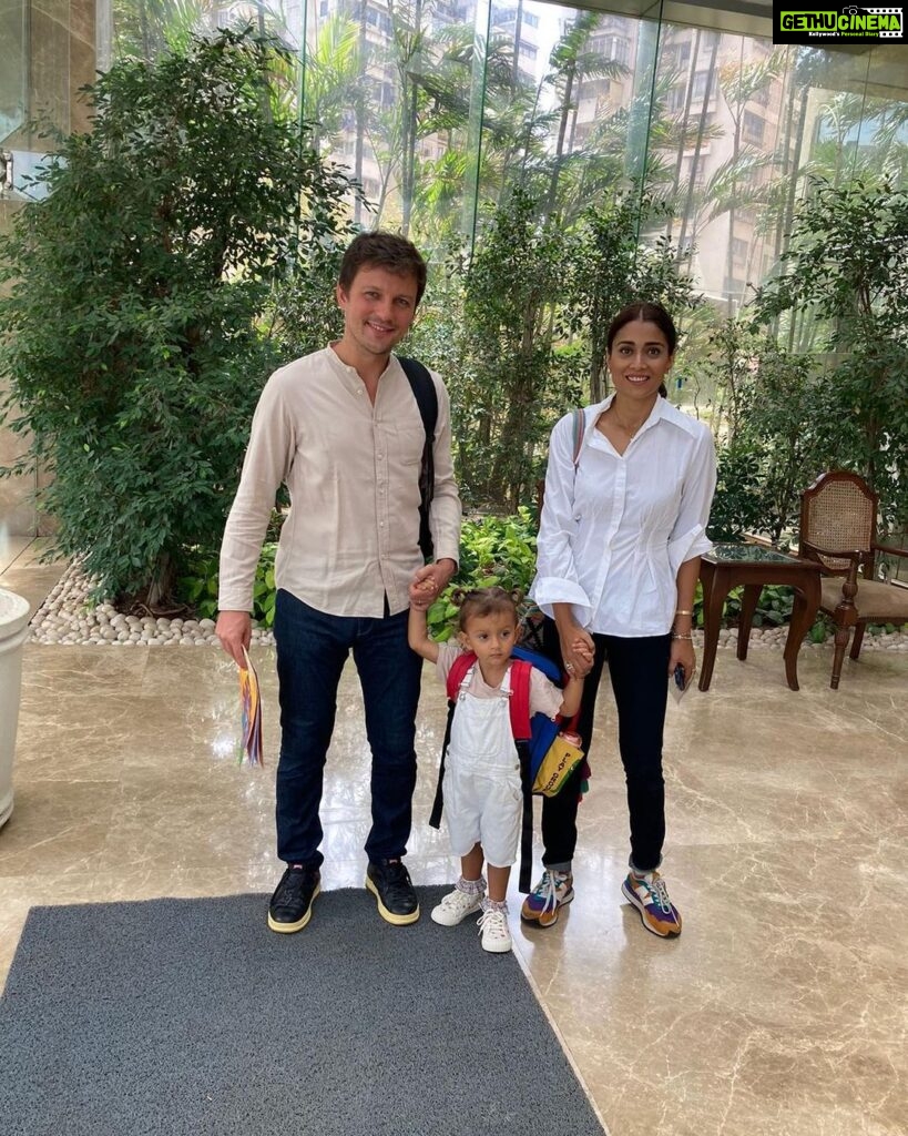 Shriya Saran Instagram - First day at school , Mixed feeling . . Excited , wishing you happiness . May ma Saraswati be always be with you . Krishna’s blessing Love you