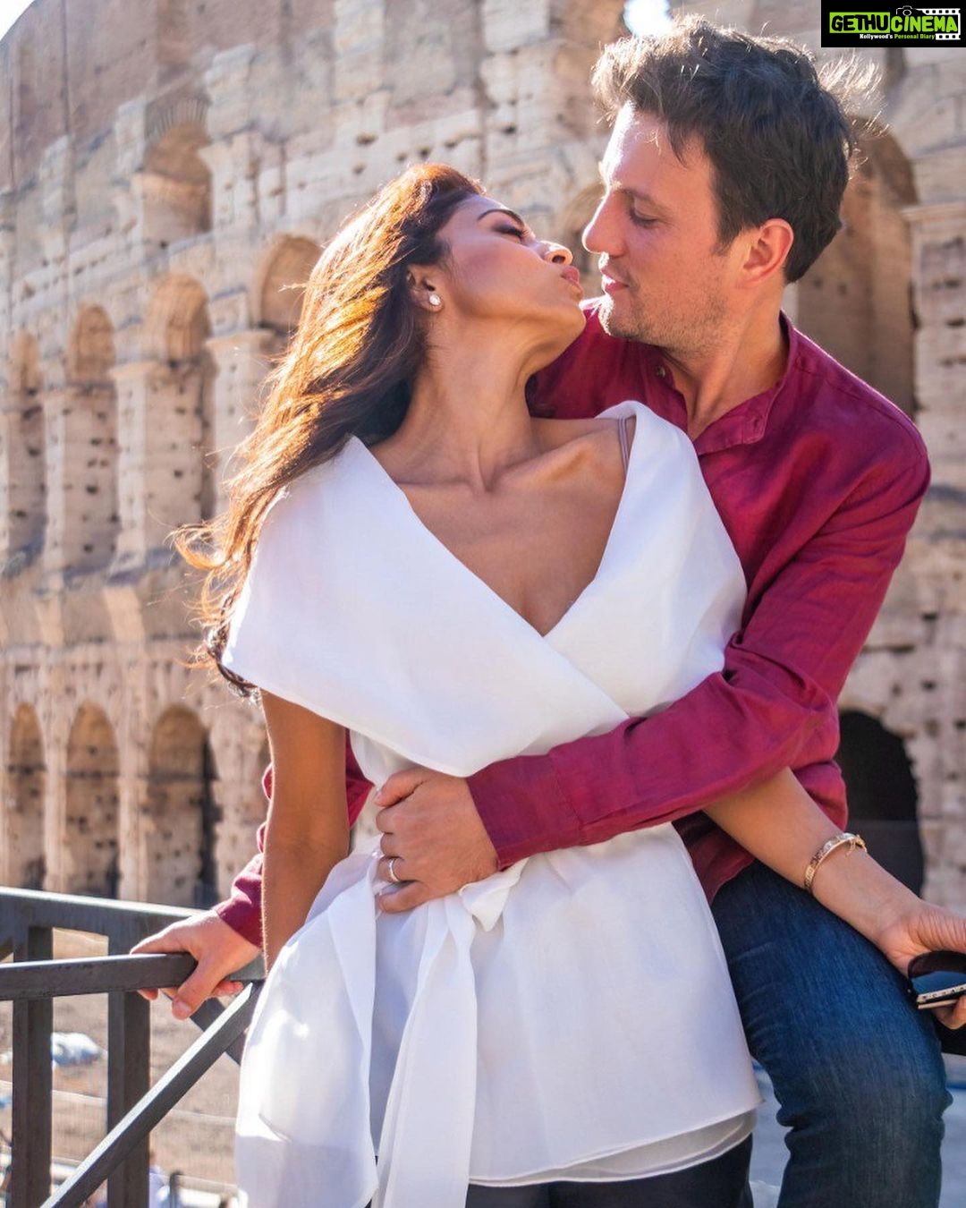 Shriya Saran Instagram - Kiss in rome , @gtholidays.in @andreikoscheev @_sajju_23_
