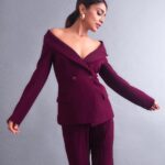 Shriya Saran Instagram - Outfit: @premyabymanishii Jewellery: @e3kjewelry @ishhaara @ascend.rohank Styled by: @sukritigrover Styling Team: @vanigupta.23 @jivikasetpal Styling Intern: @mahek_gada Photographer : @akshay_26 Make up @makeupbymahendra7 This was such a last min look . Thank you @sukritigrover for helping me with this outfit for @middayindia event. . On a rainy Saturday morning poor @vanigupta.23 managed to get this outfit fixed for me …. Thank you to the entire team for being there for me .