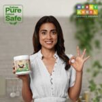 Shriya Saran Instagram - Unveiling SuperGro Milk Mix Magic! 🌟💪 Get ready for a wholesome dose of nutrition and fun. The delightful SuperGro Milk Mix – a trans fat-free, preservative-free and natural sweetener blend that boosts immunity and brainpower. 🌿🧠 Watch as a young champ takes the stage with a rap that spills the secrets of this chocolicious Milk Mix. 🍫🎤 Stay tuned for more moments that celebrate health, happiness and Herby Angel goodness. 🥛❤️ @shriya_saran1109 @hemanichawla @arishtjainofficial @shunyafilms @directionsstudio_ #SuperGro #HerbyAngel #SabsePureSabseSafe #PurityKiSurety #ShriyaSaran #EmbraceOrganic #BrandAmbassador #OrganicGoodness