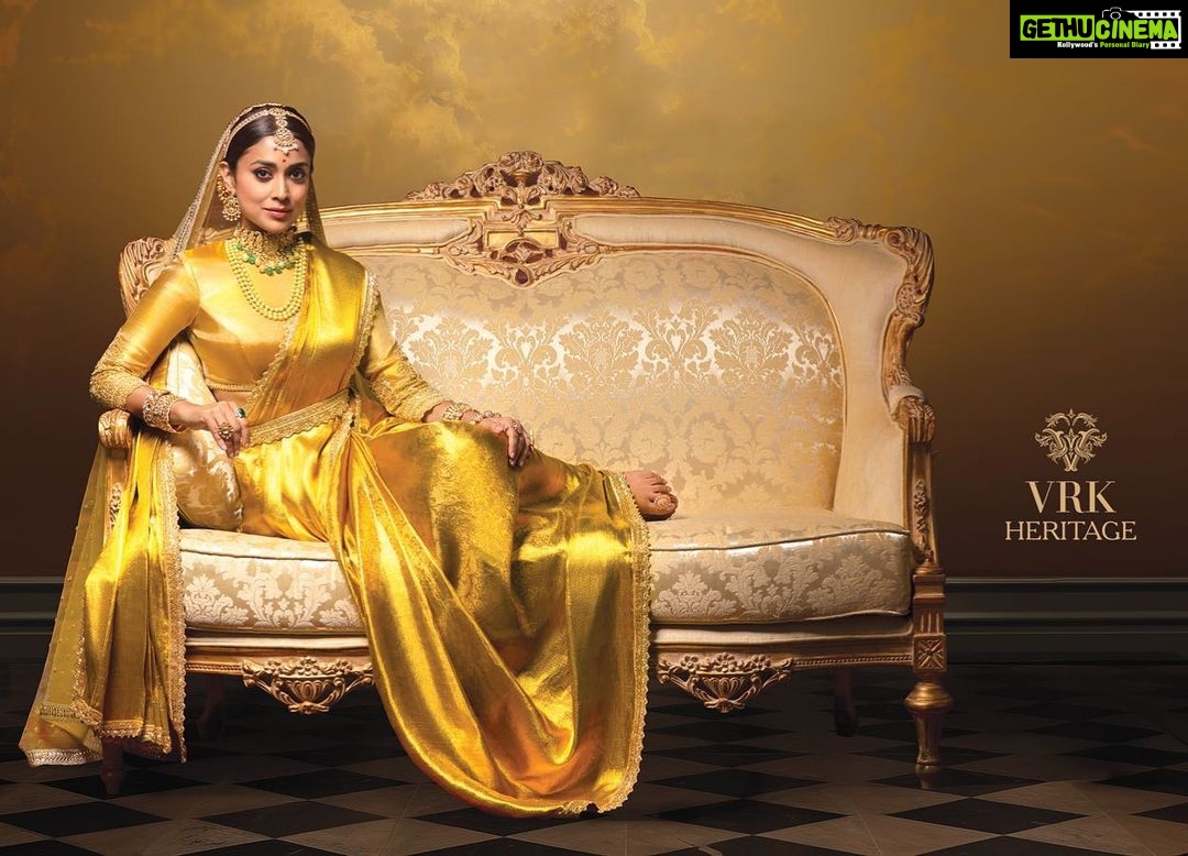 Shriya Saran Instagram - Few things lovelier than the exquisite @shriya_saran1109 in sarees by @vrk_heritage A collaboration with the creative bunch at @doocreative #hyderabad that I truly look fwd to . #saree #sarees #doocreative #shriyasaran #photographer #indianphotographers #fashion #fashionphotographer #beauty #indianactress #vrksilks