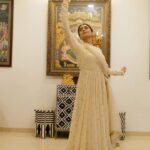 Shriya Saran Instagram – Kathak at home
Thank you @nutanpatwardhan
Shot by @ravii_dixit