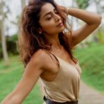 Shriya Saran Instagram – @shriya_saran1109 ❤️

📸 @nithinparameswarpl @kalyanaramensweddings 

Styling @revathyjayanbabu 

Crew @aanand_lal @akhil.gp @amal_jyothi_ @dop_manu_mampally