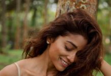 Shriya Saran Instagram - @shriya_saran1109 ❤️ 📸 @nithinparameswarpl @kalyanaramensweddings Styling @revathyjayanbabu Crew @aanand_lal @akhil.gp @amal_jyothi_ @dop_manu_mampally