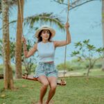 Shriya Saran Instagram – Happiness 
@niraamayawellnessretreats @gtholidays.in @nithinparameswarpl