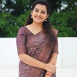 Shruthi Raj Instagram - 𝗦𝗔𝗥𝗘𝗘 @eyelet_designers 🤎🤎🤎