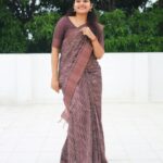 Shruthi Raj Instagram - 𝗦𝗔𝗥𝗘𝗘 @eyelet_designers 🤎🤎🤎