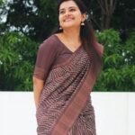 Shruthi Raj Instagram - 𝗦𝗔𝗥𝗘𝗘 @eyelet_designers 🤎🤎🤎