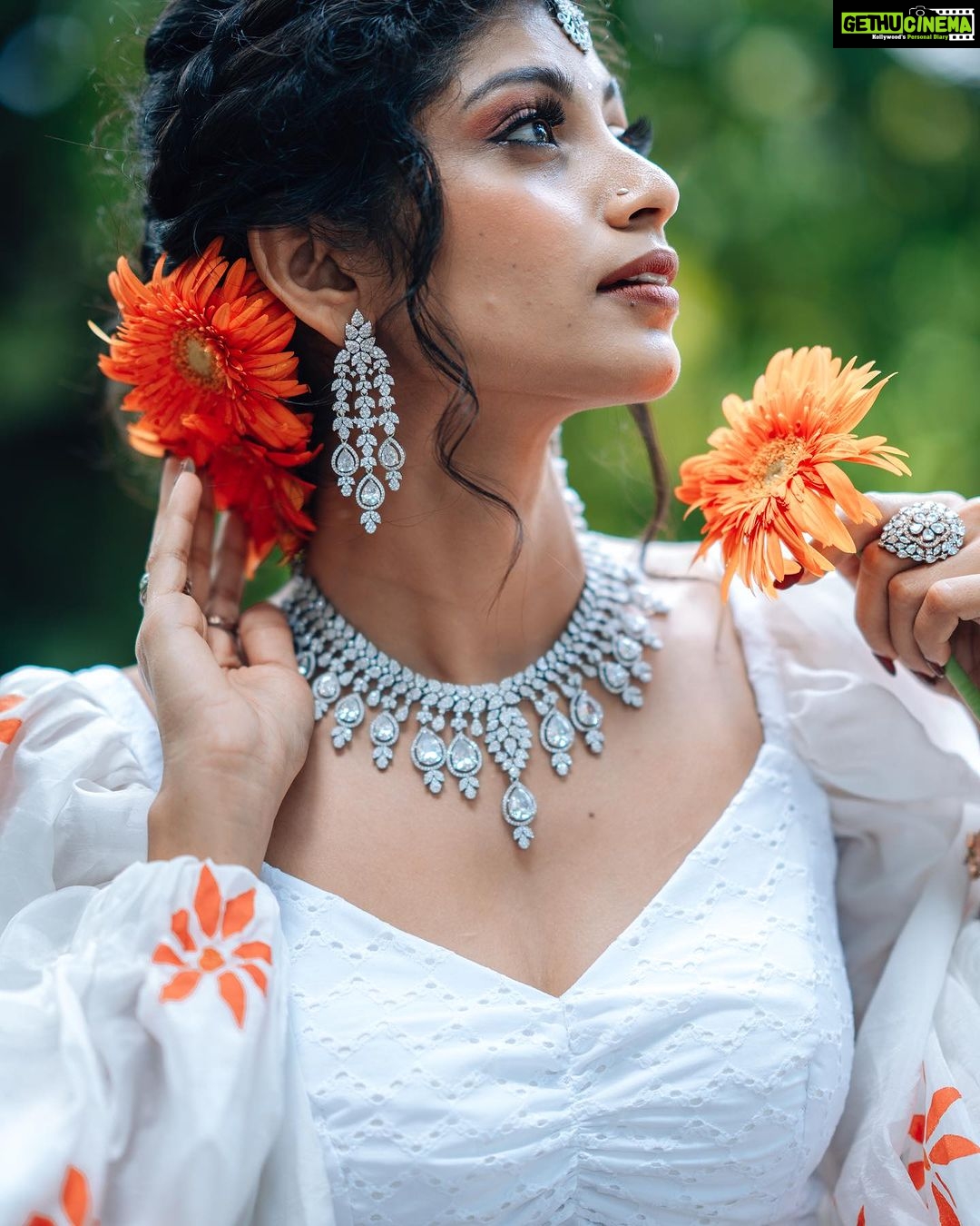 Shruthi Rajanikanth Instagram - ❤️🧿🦋 📸 @picstory_josecharles Mua @ftvsalon.mgroad.kochi @makeupartist_preetkaur Ornaments @parakkat_jewels Costume @rohinis.designs