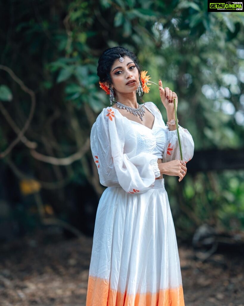 Shruthi Rajanikanth Instagram - Happy uthradam ❤️❤️ 📸 @picstory_josecharles Mua @makeupartist_preetkaur Costume @rohinis.designs Ornaments @parakkat_jewels Mangalavanam