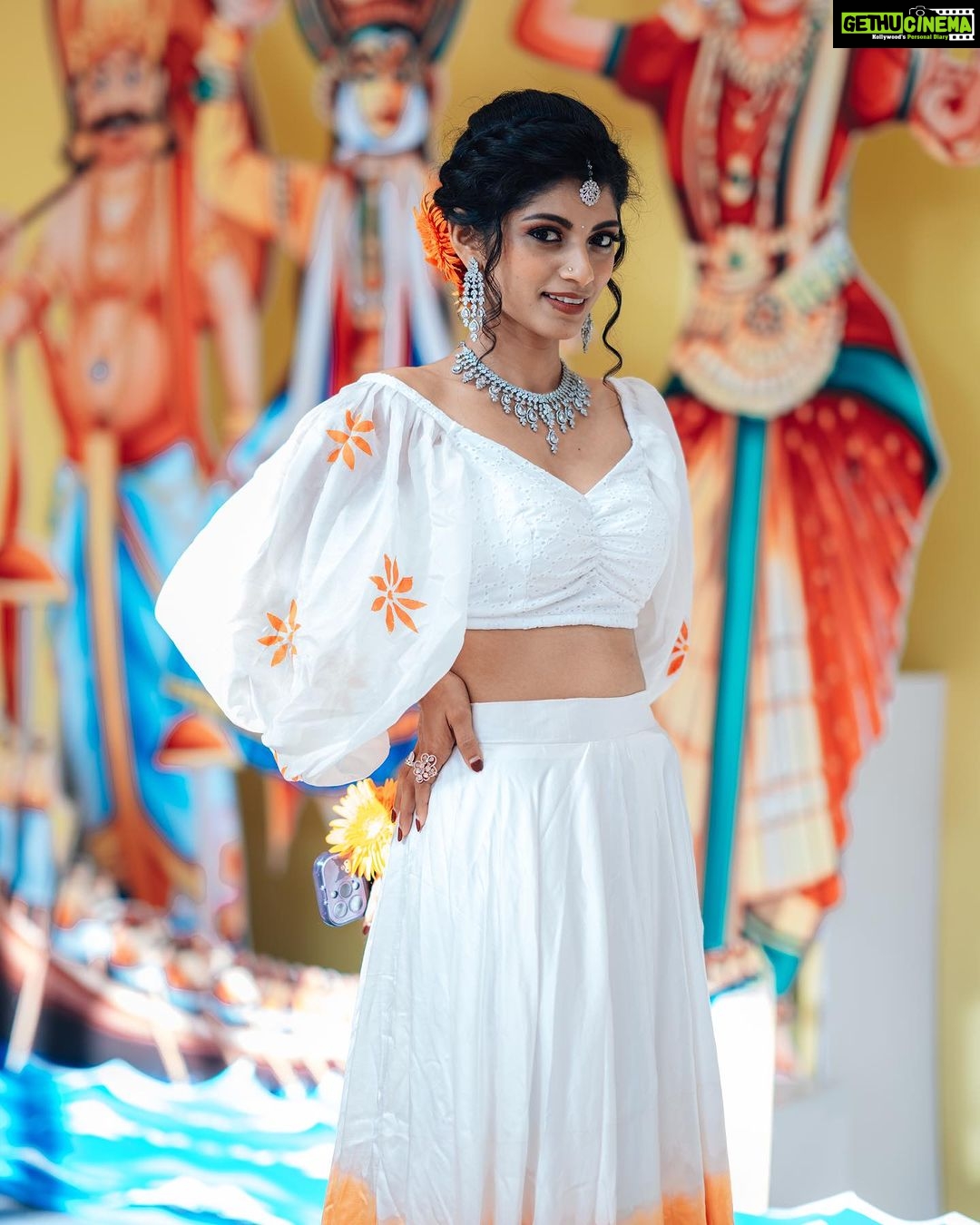 Shruthi Rajanikanth Instagram - Onam vibes 😍🥰🌻🧿 📸 @picstory_josecharles Mua @makeupartist_preetkaur Costume @rohinis.designs Ornaments @parakkat_jewels FTV Salon MG Road Kochi