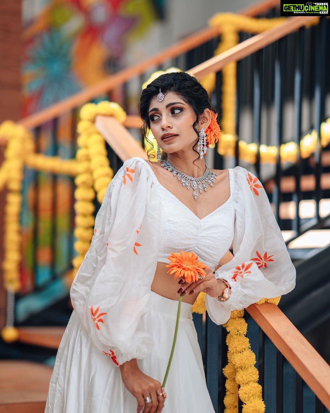 Shruthi Rajanikanth Instagram - Loving this festive onam vibe ππ«°πΌπ§Ώ πΈ @picstory_josecharles Mua @makeupartist_preetkaur @ftvsalon.mgroad.kochi Ornaments @parakkat_jewels Costume @rohinis.designs FTV Salon MG Road Kochi