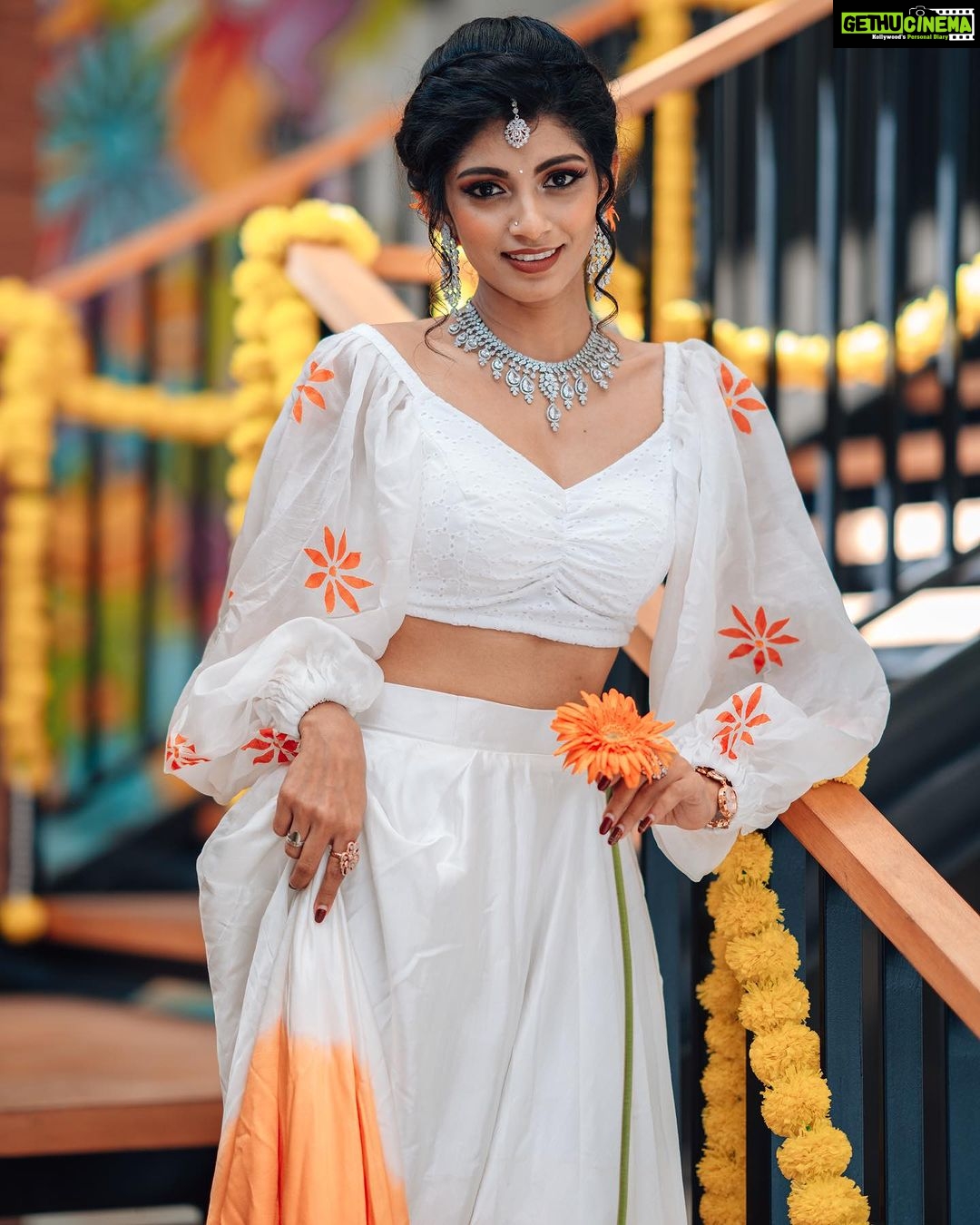 Shruthi Rajanikanth Instagram - Loving this festive onam vibe ππ«°πΌπ§Ώ πΈ @picstory_josecharles Mua @makeupartist_preetkaur @ftvsalon.mgroad.kochi Ornaments @parakkat_jewels Costume @rohinis.designs FTV Salon MG Road Kochi