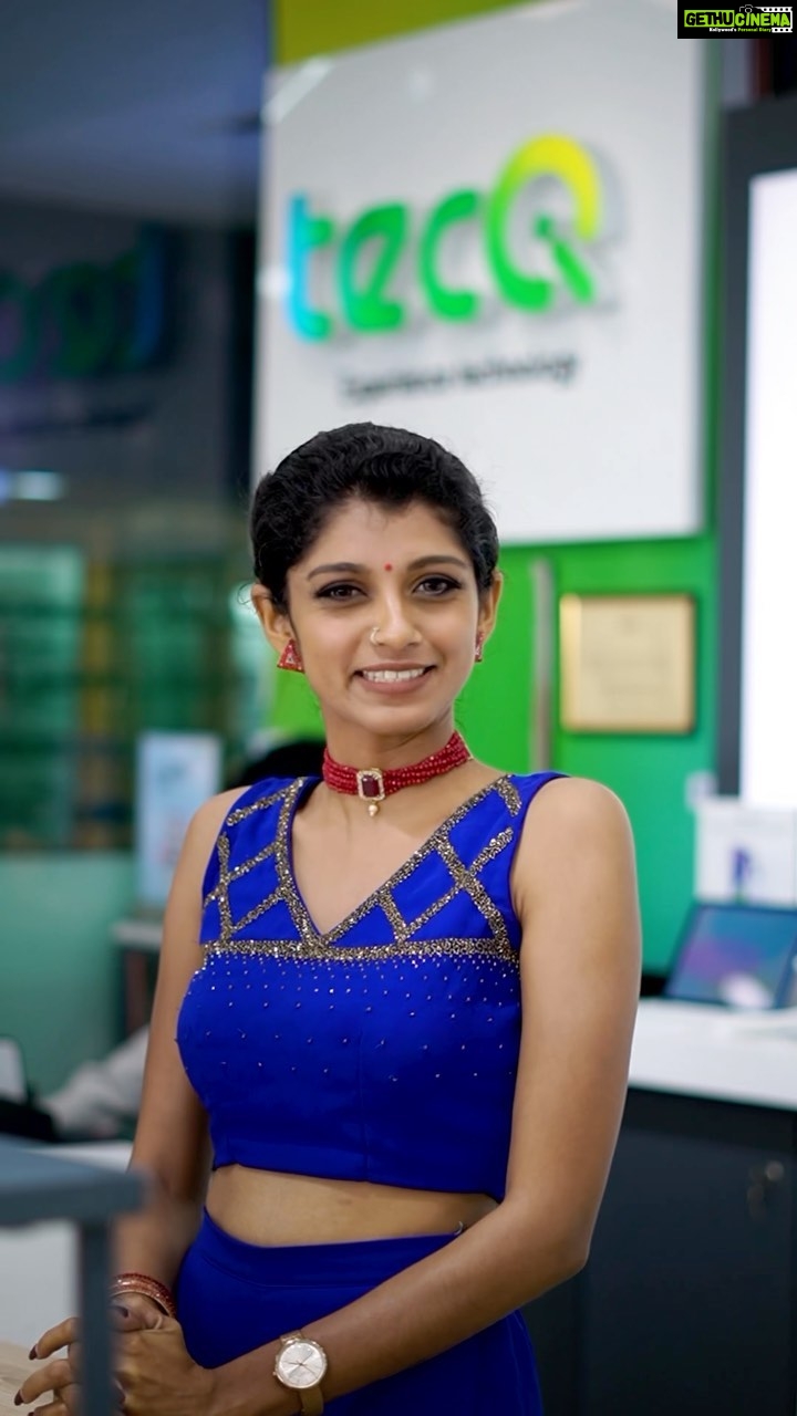 Shruthi Rajanikanth Instagram - സ്മാർട്ട്ഫോൺ പർച്ചേസിനൊപ്പം ഉറപ്പായ സമ്മാനം സ്വന്തമാക്കാം ₹20000 രൂപക്ക് മുകളിലുള്ള സ്മാർട്ട് ഫോൺ പർച്ചേസിനൊപ്പം SMART WATCH + Earbuds + Power Bank OR Bluetooth Speaker FREE ₹15000 രൂപ മുതൽ ₹20000 രൂപ വരെയുള്ള സ്മാർട്ട്ഫോൺ പർച്ചേസിനൊപ്പം SMARTWATCH + Bluetooth Speaker FREE ₹10000 രൂപ മുതൽ ₹15000 രൂപ വരെയുള്ള സ്മാർട്ട് ഫോൺ പർച്ചേസിനൊപ്പം Earbuds FREE ₹10000 രൂപയിൽ താഴെയുള്ള സ്മാർട്ട് ഫോൺ പർച്ചേസിനൊപ്പം Bluetooth Headset FREE കൂടാതെ ₹0 Down payment & No cost EMI സ്കീമുകൾ ഈ ഓഫറുകൾ ആഗസ്റ്റ് 12 മുതൽ 15 തിയ്യതി വരെ എല്ലാ ടെക്യു ഷോറൂമുകളിൽ നിന്നും സ്വന്തമാക്കാം. @tecqonline 📞 9895791111 📍Trivandrum | Kochi | Calicut | Palakkad