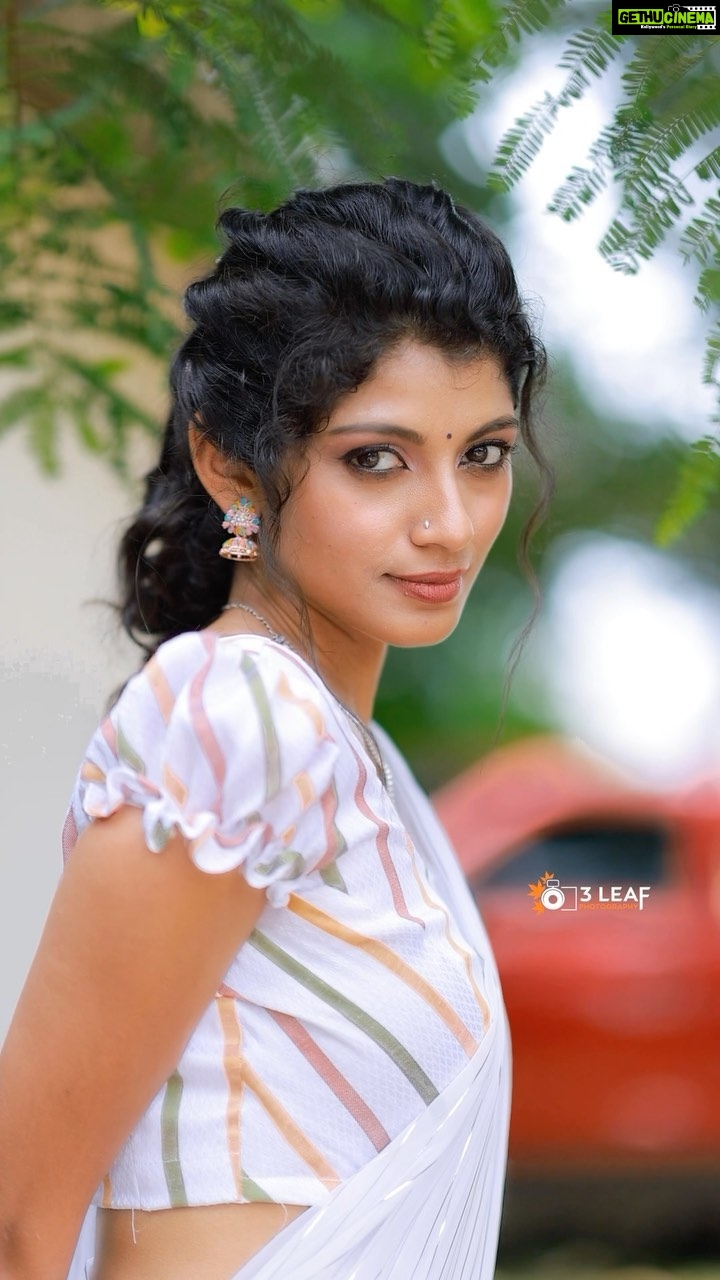 Shruthi Rajanikanth Instagram - When you feel unworthy just look deep down in your heart i know you will see the light 🦋 📸 @3leaf_photography mua @sooryakrishna Mulanthuruthy, India
