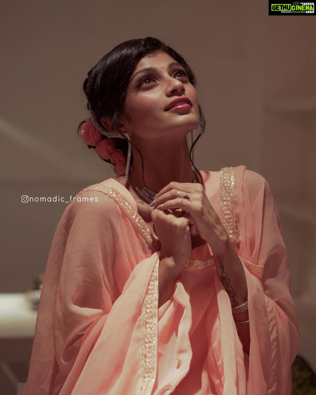 Shruthi Rajanikanth Instagram - In the end its just you and your thoughts alone ✨✨🍂 📸 @nomadic_frames @_sree_hari_ds_ mua @arun_pra.kash dress @laagire Kakkanad, India