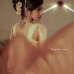 Shruthi Rajanikanth Instagram - Falling in love with perfect one is so pure and rare ❤️ 📸 @nomadic_frames @_sree_hari_ds_ costume @laagire ❤️ mua @arun_pra.kash location @muacafecochin cam assistant @the_______survivor @_vishnu__k_s__ Kakkanad, India