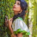 Shruthi Rajanikanth Instagram - Pacha 🍀🌿 📸 @nomadic_frames Costume @snazzy_fashion_design Mua @nbmakeovers_ Ornaments @mayoorajewelerydesigns Fort Kochi