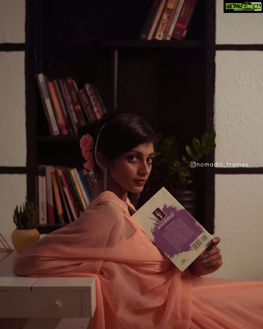 Shruthi Rajanikanth Instagram - I loved each frame ❤️❤️🧿 📸 @nomadic_frames @_sree_hari_ds_ mua @arun_pra.kash costume @laagire location @muacafecochin cam assistant @_vishnu__k_s__ @the_______survivor Kakkanad, India