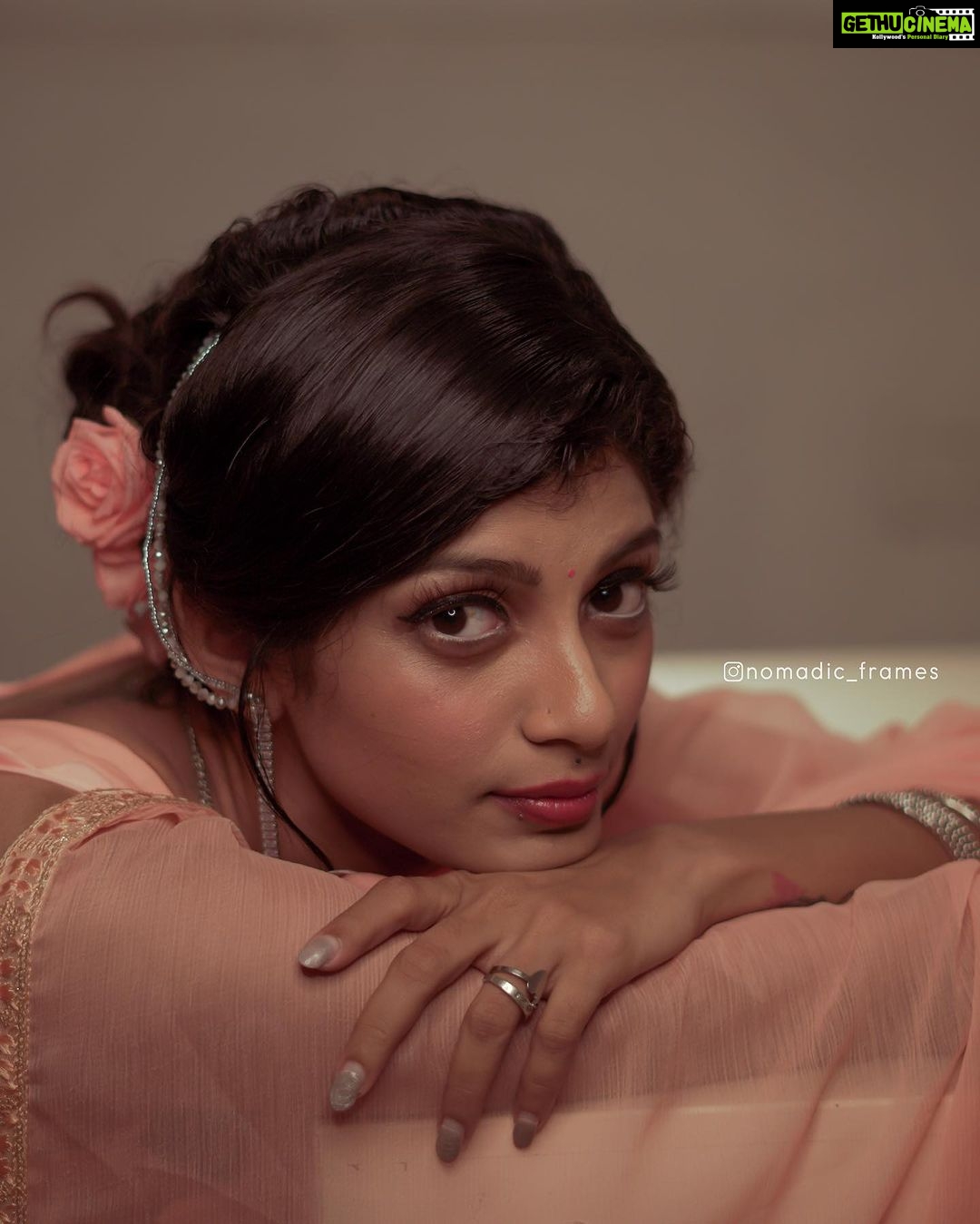 Shruthi Rajanikanth Instagram - I loved each frame ❤️❤️🧿 📸 @nomadic_frames @_sree_hari_ds_ mua @arun_pra.kash costume @laagire location @muacafecochin cam assistant @_vishnu__k_s__ @the_______survivor Kakkanad, India
