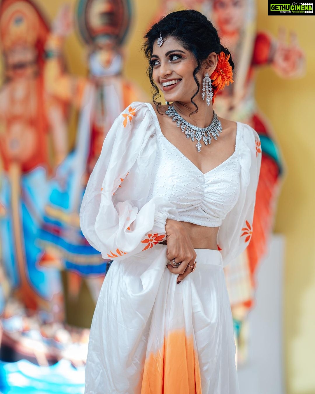 Shruthi Rajanikanth Instagram - Loving this festive onam vibe ππ«°πΌπ§Ώ πΈ @picstory_josecharles Mua @makeupartist_preetkaur @ftvsalon.mgroad.kochi Ornaments @parakkat_jewels Costume @rohinis.designs FTV Salon MG Road Kochi