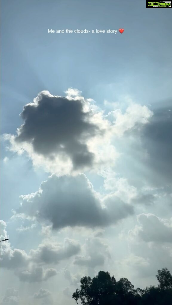 Shruti Sodhi Instagram - Me and the clouds- a love story❤️😍😍😍😍😍😍 #uttarakhand #shrutisodhi #jimcorbett