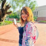 Shruti Sodhi Instagram - An over excited human was spotted doing dilli darshan and getting clicked on the city roads😅💖🤭 #shrutisodhi #delhi