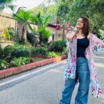 Shruti Sodhi Instagram - An over excited human was spotted doing dilli darshan and getting clicked on the city roads😅💖🤭 #shrutisodhi #delhi