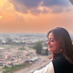 Shruti Sodhi Instagram - Ek shaam 🌟 #shrutisodhi #balcony #sunset