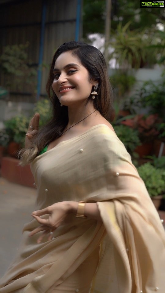 Shrutika Instagram - Vibing with the trend!! Costume @thariibyshrutika #jhumka #whatjhumka #karanjohar #rockyaurranikipremkahani #indiancinema #cinema #bollywood #kollywood #trending #reelsfeelit #instagram #instareels #instafashion #dance #hookstepchallenge #instareelsindia❤️