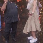Shrutika Instagram - With My cutiee pie apa...😍😍😍😍 When our director @parthiv.mani is busy organizing things...we help him like this 😆🤭 On the sets of #cwc tonight @vijaytelevision 9pm #cwc #cookuwithcomali #cookwithcomali #reels #reelsinstagram #instagram #instagood #fathersday #love #vijaytv #tamil #reality #realityshow #reelsfeelit