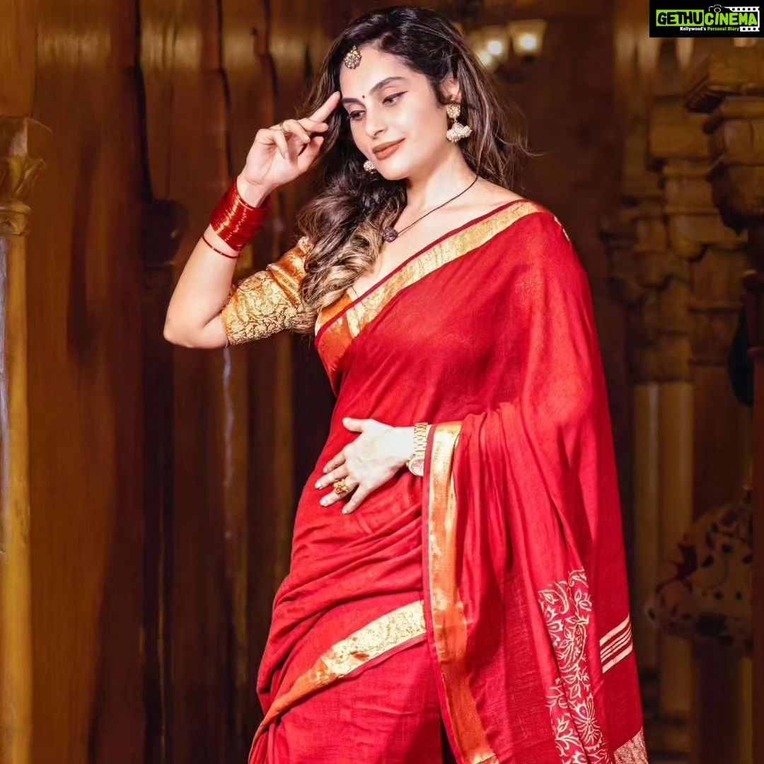 Shrutika Instagram - Celebrating varalakshmi nombu and bringing in worship to the goddess; draping our softest linen zari in our most sacred colour red which very well sets in the mood to this beautiful mangalagaramana festival Saree n blouse @thariibyshrutika Photography @artz_by_sathish #festival #goodvibes #red #varalakshmi #nombu #lakshmi #pooja #goddess #celebration #festivewear #redsaree #mangalarga #color #brocade #blousedesigns #indianwear #saree #instagram #post #picoftheday #trending #newpost #instagood