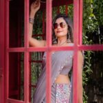 Shrutika Instagram - Costume : saree blouse and mirror work pocket @thariibyshrutika Photography @artz_by_sathish Postwork @shiva_soundarrajan This chamakta aina saree with a mirror work pocket where I kept my phn n wallet was of so much comfort n style !! #saree #sareelove #pocket #mirrorwork #mirrorworkblouse #jhumka #whatjhumka #aliabhatt #ranveersingh #rockyaurranikipremkahani #bollywood #karanjohar #instafashion #instagram #instagood #instapost #instalike #indiancinema #indianwear #handloom #ethinicwear #shades #grey #chill #love