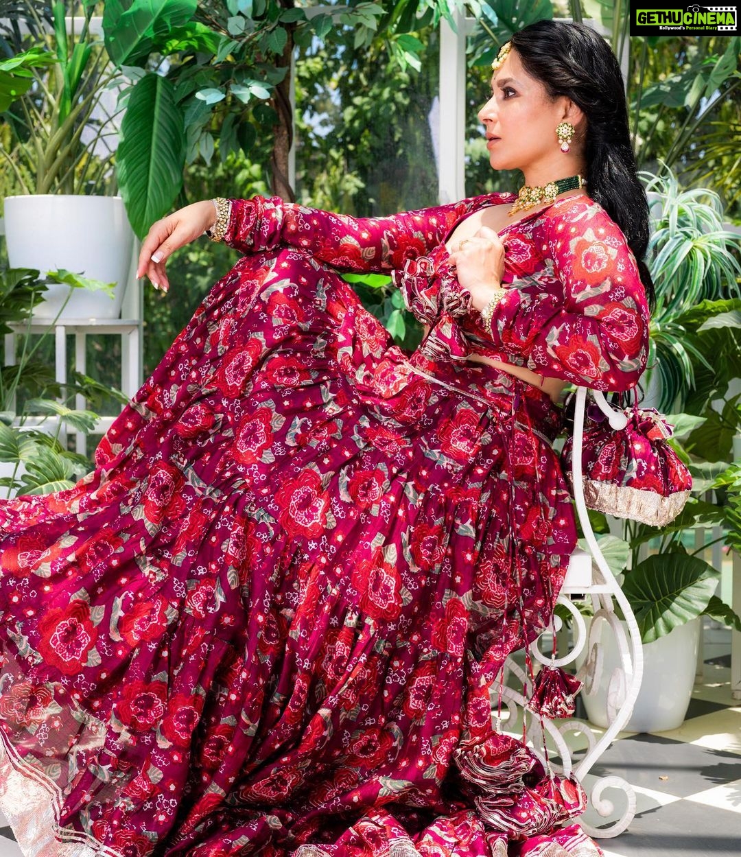 Shubhaavi Choksey Instagram - “Glamour isn’t about shape or size… You don’t have to be pretty to have it , anyone can create it ..“ Dita Von Tesse Photographed : @shotbyrohitdey Makeup and Hair: @amuthevar Styled : @reemasshah Outfit: @aachho Jewelry: @gbs_gehna PR courtesy for look : @dinky_nirh PR : @oceanmediapr Location : @setsinthecity.in #glamour #style #ownit #bodypositive #2023