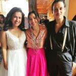Shweta Basu Prasad Instagram - Nothing short of a fairy tale 💞 Congratulations @manukritip and @rkap0593 Wish you a lifetime of happiness, friendship and love. What a beautiful day with beautiful, absolutely lovely bunch of people ❤️ 🌷🌼 Mumbai, Maharashtra