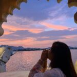 Shweta Basu Prasad Instagram – Day off from shoot and a day well spent with Maa 🥰
.
🌸 no filter 🌸
#jagmandirislandpalace Jagmandir Island Palace, Udaipur