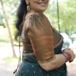 Shweta Menon Instagram - Stylist: @tharunya_vk Wardrobe: @silkyarns Accessories: @alameen_fashion_jewels MUA : @avinash_s_chetia Shots : @akhilprasob